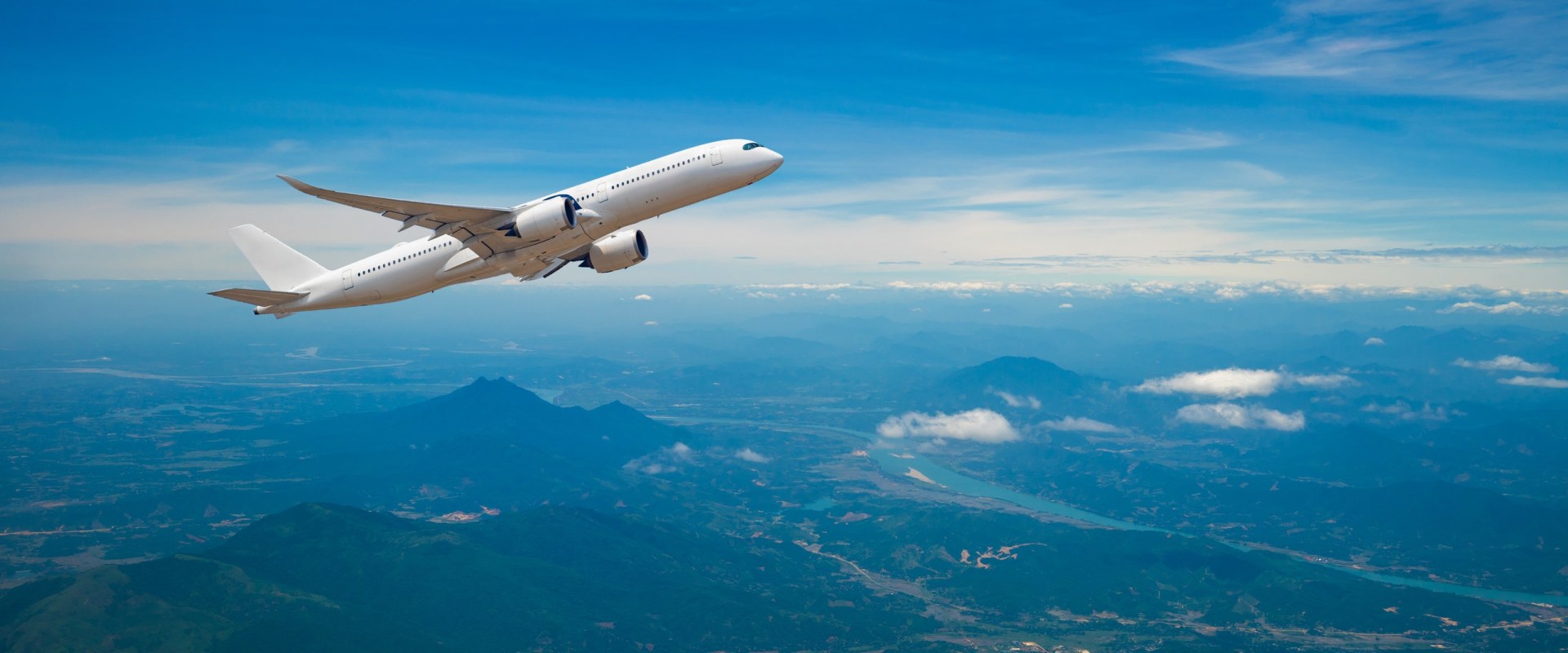 Choosing the Best Airline: A Comprehensive Guide to Air Transport and Travel
